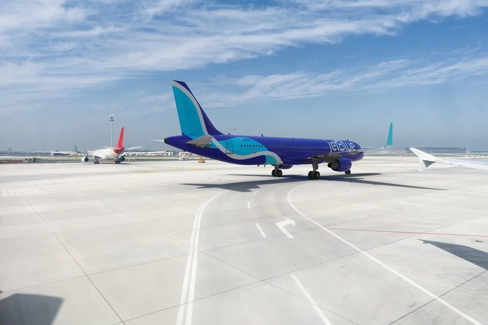 JetBlue A321neo on taxiway